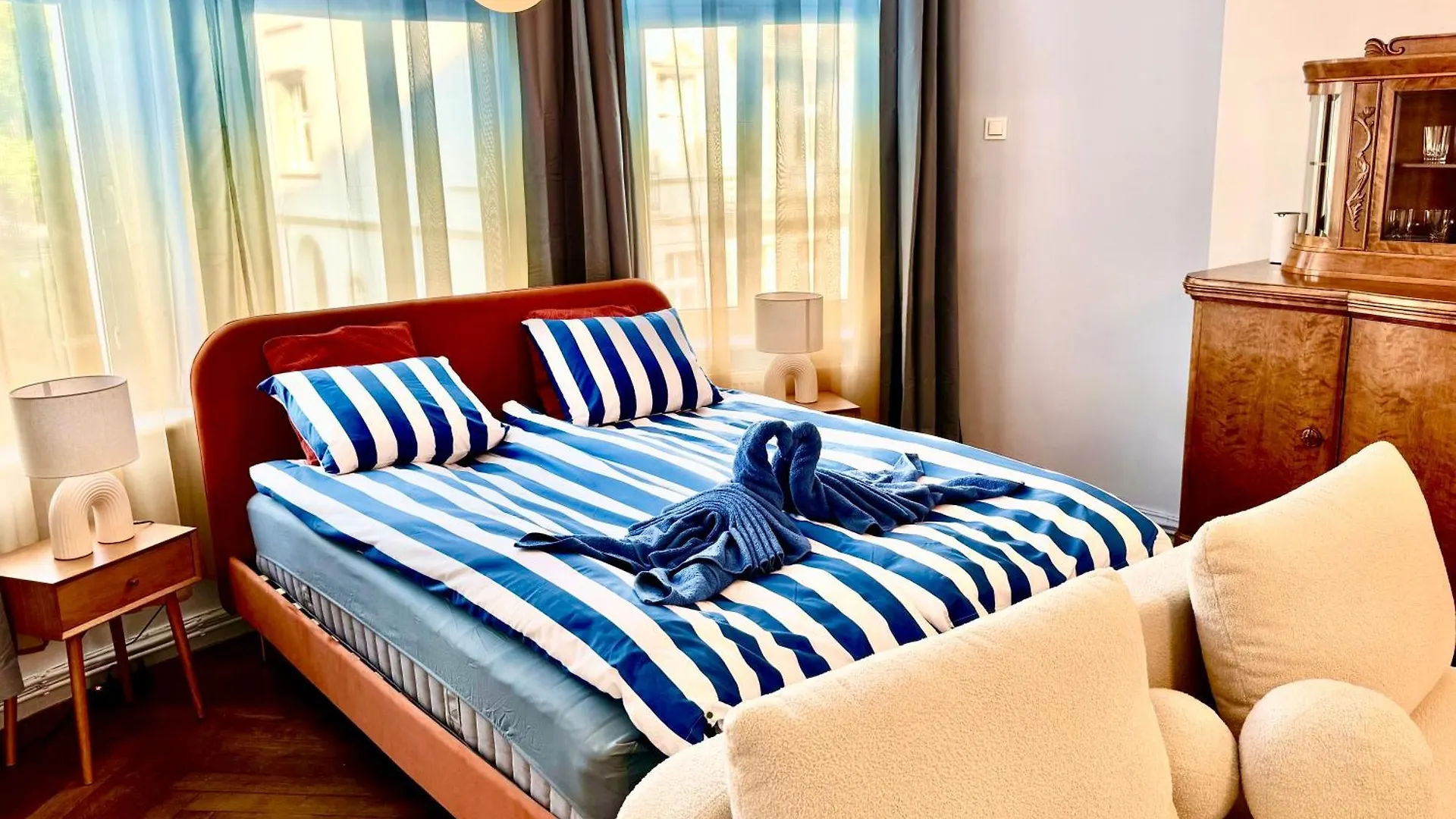 Sopot Monte Cassino Chill Rooms I 2 Min Beach Apartment